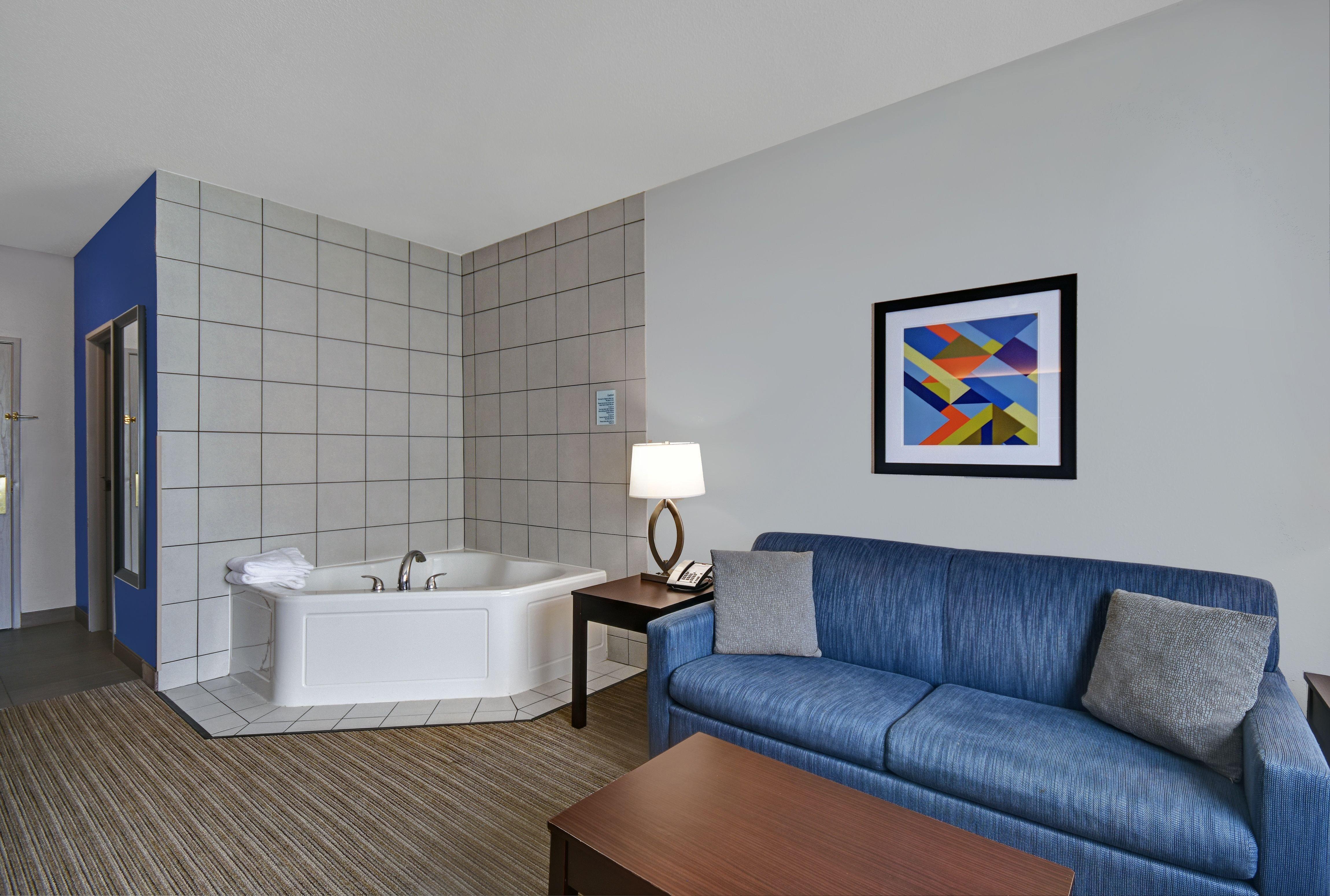 Holiday Inn Express Adrian By Ihg Екстер'єр фото